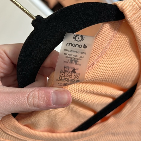 Peach Fitted Tank - Picture 4 of 4